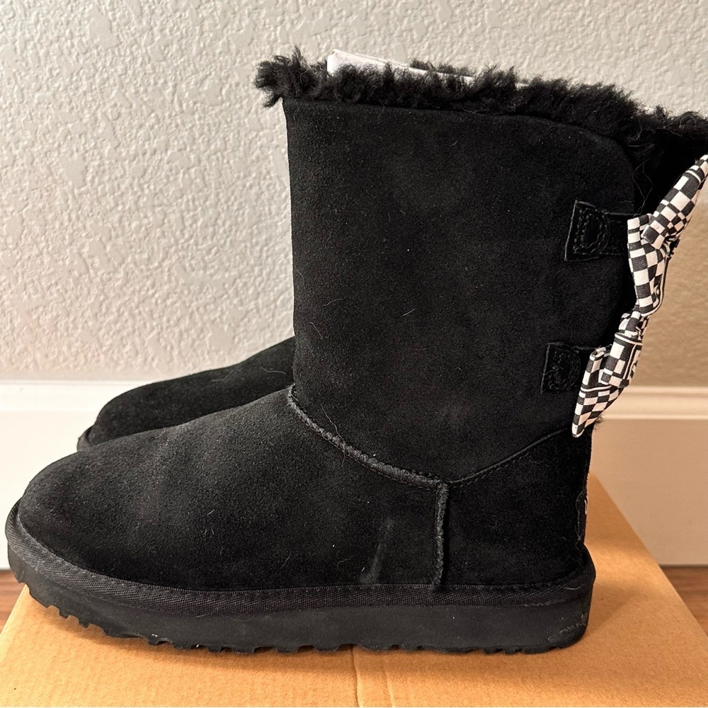 Ugg Black Bailey Checker Bow Winter Slip-on Boot Size 6 - Picture 4 of 9